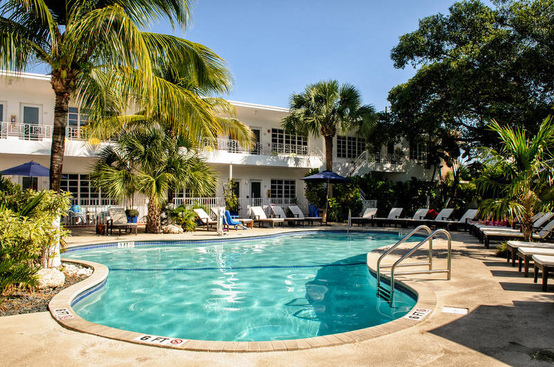 Tradewinds Apartment Hotel Swimming Pool Building View